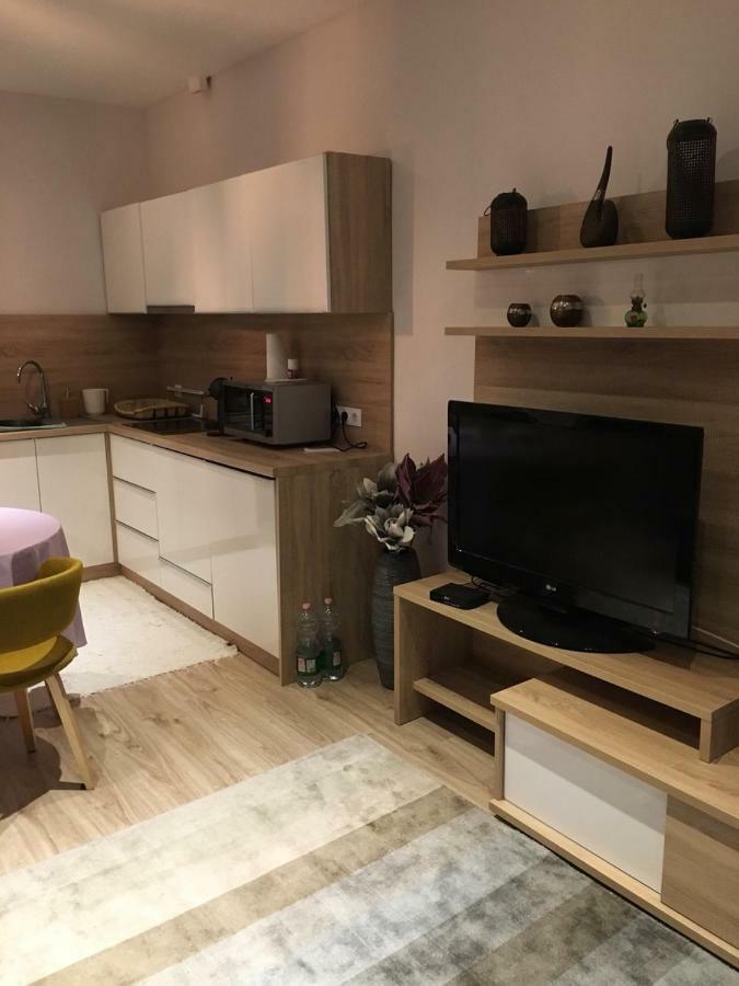 Hunyadi Apartman Szekszárd Exteriör bild